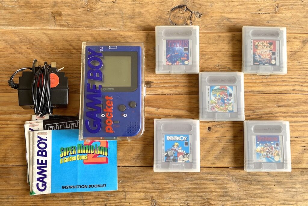 Game Boy Pocket Blue in EU Hard Case packaging 